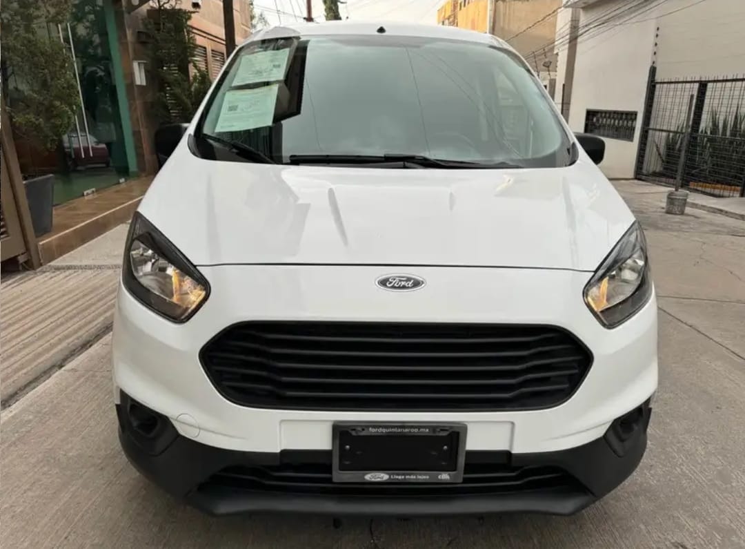 FORD TRANSIT COURIER VAN 2022
